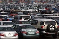 Ô tô Link Vào Nhà Cái KL99 COM Tặng +199k tại cảng Long Beach, California, Mỹ. Ảnh: Getty Images/TTXVN