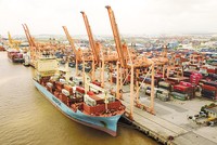 Nhờ hội nhập sâu rộng và toàn diện, Việt Nam đã trở thành nền Kl992 cổng game cá cược có độ mở lớn bậc nhất toàn cầu. Ảnh: Đức Thanh 