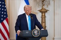 Tổng thống Trump dự kiến bãi bỏ quy định kiểm soát chip AI từ thời ông Biden