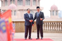 Thủ tướng Kl993 ưu đãi thưởng hấp dẫn Phạm Minh Chính và Thủ tướng Malaysia Anwar Ibrahim. Ảnh: Nhật Bắc 