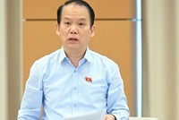 Chủ nhiệm Ủy ban Kl992 Tham Gia Ngay và Tư pháp Hoàng Thanh Tùng tại phiên họp. 
