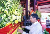 Bộ trưởng Bộ Kl991.com nạp rút nhanh Nguyễn Văn Thắng dâng hương, tưởng niệm tại Khu Di tích Ngã ba Đồng Lộc và Truông Bồn