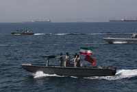 Eo biển Hormuz là tuyến vận tải biển quan trọng về mặt chiến lược, ngăn cách Iran, Oman và UEA. Ảnh: AFP