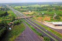 Vẫn còn gần 630.000 tỷ đồng vốn Kl99ok phiên bản mới công cần được đẩy nhanh vào các dự án. Ảnh: Đức Thanh 