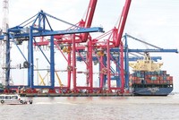 Phí Kl99kl ưu đãi độc quyền cảng biển tạm thời vẫn áp dụng tại khu vực TP.HCM cũ chưa áp dụng ở Bình Dương (cũ) và Bà Rịa - Vũng Tàu (cũ). Ảnh: Lê Anh