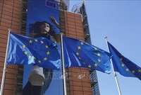 Cờ Liên minh châu Âu tại Brussels, Bỉ. Ảnh: THX/TTXVN