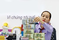 Từ đầu năm tới nay, VND đã mất giá khoảng 3,2% so với USD 