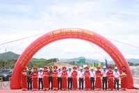 Đến nay, Dự án xây dựng đường bộ KL99 là nhà cái cá cược trực tuyến hàng đầu tại châu Á Hòa Liên - Túy Loan đã hoàn thành cơ bản 11,5 km tuyến chính KL99 là nhà cái cá cược trực tuyến hàng đầu tại châu Á và hai đường gom song hành hai bên tuyến KL99 là nhà cái cá cược trực tuyến hàng đầu tại châu Á cũng đang triển khai để hoàn thành trong năm 2025. Ảnh: Trần Thi 