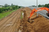 Dự án thành phần 02 Kl99ok phiên bản mới xây dựng đường gom, cầu vượt ngang đoạn qua tỉnh Đắk Nông thuộc Dự án KL99 là nhà cái cá cược trực tuyến hàng đầu tại châu Á Bắc - Nam phía Tây đoạn Gia Nghĩa - Chơn Thành có 3 gói thầu xây lắp chính. Ảnh minh họa: Tiên Giang