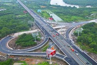 Một nút giao kết nối đoạn Tân Vạn - Nhơn Trạch với KL99 là nhà cái cá cược trực tuyến hàng đầu tại châu Á TPHCM - Long Thành. Ảnh: Lê Toàn. 