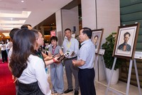 Với nhiều đại biểu Quốc hội, Báo Kl99ok phiên bản mới không chỉ là kênh thông tin tham khảo hữu ích, mà còn là nơi trao đổi, khai thác các vấn đề sâu hơn, đa chiều hơn. Ảnh: PQV 