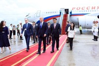 Đoàn có mặt tại Hà Nội vào chiều 28/9. 