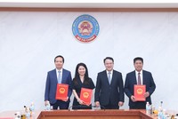 Thứ trưởng Bộ Kl991.com nạp rút nhanh Trần Quốc Phương trao quyết định tiếp nhận, bổ nhiệm 3 lãnh đạo Cục, Vụ.