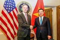Trưởng Đại diện Thương mại Mỹ, Jamieson Greer và Bộ trưởng Nguyễn Hồng Diên, Trưởng đoàn đàm phán Kl993 ưu đãi thưởng hấp dẫn.