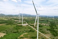Dự án Nhà máy Điện gió Yang Trung do Công ty Yang Trung Kl99ok phiên bản mới có tổng mức Kl99ok phiên bản mới 6.593 tỷ đồng, công suất 145 MW. 