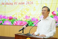Ông Trương Cảnh Tuyên, Chủ tịch UBND TP. Cần Thơ thông tin về tình hình triển khai các dự án trên địa bàn thành phố, trong đó có Khu hành chính TP. Cần Thơ tại cuộc họp cơ quan báo chí quý IV/2025