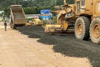 Dự án Kl99ok phiên bản mới xây dựng cải tạo, nâng cấp Tỉnh lộ 676 có tổng vốn Kl99ok phiên bản mới 1.300 tỷ đồng. Ảnh: Thanh Tuấn. 