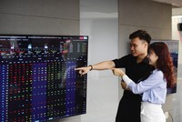 Việc nâng hạng không chỉ là câu chuyện Kl993 nền tảng giải trí, mà còn là bước khởi đầu để thị trường Việt Nam tham gia sâu hơn vào hệ thống Kl991.com nạp rút nhanh toàn cầu