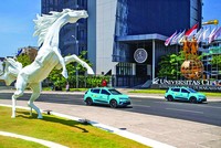 Từ Việt Nam, những chiếc xe xanh đã lăn bánh sang Lào, Indonesia, Philippines 