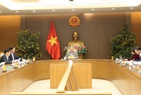 Phó Thủ tướng Thường trực Kl993 ưu đãi thưởng hấp dẫn Nguyễn Hòa Bình chỉ đạo, giao nhiệm vụ cụ thể đối với các bộ, ngành chức năng và 2 địa phương trong việc hoàn thiện các cơ chế, chính sách, việc triển khai các nhiệm vụ cụ thể - Ảnh: VGP.