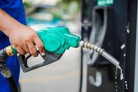 Biến động khó lường của giá một số mặt hàng chiến lược dự báo sẽ ảnh hưởng đến mặt bằng giá trong nước.