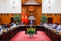 Thủ tướng Phạm Minh Chính chủ trì cuộc họp Thường trực Kl993 ưu đãi thưởng hấp dẫn để tiếp tục cho ý kiến về các giải pháp bảo đảm cung ứng và bình ổn giá KL99 dịch vụ hỗ trợ 24/7 - Ảnh: VGP.
