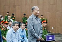 Nhận hối lộ 4,5 tỷ, cựu Thứ trưởng Hoàng Văn Thắng bị đề nghị phạt 4-5 năm tù 