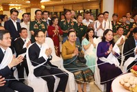 Tham dự buổi lễ có các đồng chí: Lê Hoài Trung, Ủy viên Bộ Kl991.com tải ứng dụng, Bộ trưởng Ngoại giao; Đoàn Minh Huấn, Ủy viên Bộ Kl991.com tải ứng dụng, Giám đốc Học viện Kl991.com tải ứng dụng Quốc gia Hồ Chí Minh; Võ Thị Ánh Xuân, Bí thư Trung ương Đảng, Phó Chủ tịch nước, cùng một số đồng chí Ủy viên Trung ương Đảng, đại diện lãnh đạo các ban, bộ, ngành Trung ương và địa phương.
