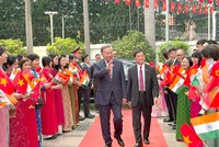 Đồng chí Tổng Bí thư, Chủ tịch nước Tô Lâm gặp gỡ cán bộ, nhân viên Đại sứ quán và cộng đồng người Việt Nam tại Ấn Độ.