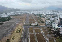 Dự án Sân bay Nha Trang cũ đang ngổn ngang sau khi ông Nguyễn Văn Hậu, Chủ tịch Công ty cổ phần Kl994 game bài casino hấp dẫn Phúc Sơn bị khởi tố, điều tra. Ảnh: Linh Đan