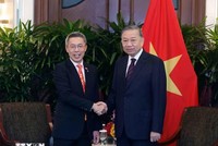 Tổng Bí thư, Chủ tịch nước Tô Lâm tiếp ông Jonathan Yap, Tổng giám đốc Kl994 game bài casino hấp dẫn CapitaLand. (Ảnh: Thống Nhất/TTXVN)