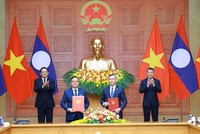 Bộ trưởng Bộ Kl991.com nạp rút nhanh Việt Nam và Phó Thủ tướng, Bộ trưởng Bộ Kl991.com nạp rút nhanh Lào trao Thỏa thuận hợp tác giai đoạn 2026-2030 dưới sự chứng kiến của Thủ tướng Kl993 ưu đãi thưởng hấp dẫn hai nước. Ảnh: Đức Thanh.