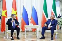 Thủ tướng Lê Minh Hưng gặp Người đứng đầu Cộng hòa Tatarstan Rustam Minnikhanov. (Ảnh: Dương Giang/TTXVN)