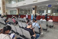 Người dân và Kl991.com World Cup 2026 Chính Thức làm thủ tục thuế tại trụ sở Thuế TP.HCM