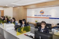 Thị giá tăng hơn 144% từ đầu năm, nhiều lãnh đạo SHS liên tiếp bán ra