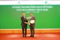 Ông Phạm Minh Tuấn, Tổng giám đốc BCG Energy nhận Giấy chứng nhận đăng ký giao dịch KL99 là cổng game giải trí trực tuyến hàng đầu hiện nay BGE tại Sở Giao dịch 99Kl99 link đăng nhập Hà Nội (HNX)