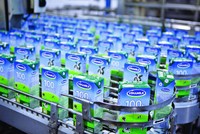Vinamilk nhận giấy chứng nhận Kl99ok phiên bản mới tại Campuchia