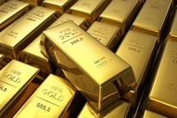 Vàng giảm nhẹ, USD về thấp hơn mức trước điều chỉnh của NHNN