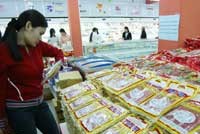 “Cuộc đua” tăng giá thực phẩm