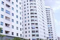 Nhà đã bán từ lâu... nhưng bãi để xe còn dang dở.