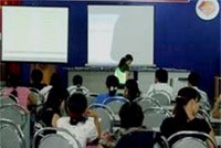 Hình ảnh vắng vẻ tại các đại lý ở đây vẫn là hình ảnh quen thuộc.