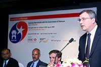 Tổng giám đốc HSBC tại Việt Nam Thomas Tobin tại cuộc họp báo.
