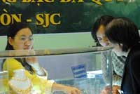 Lý do chủ yếu là sức mua của thị trường trong một vài ngày trở lại đây không còn mạnh như trước và hiện lượng vàng mà giới Kl99ok phiên bản mới đang nắm giữ đã nhiều.