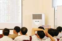 TTCK Việt Nam suy giảm mạnh, nhiều thương vụ chuyển nhượng vốn có nguy cơ không thành công