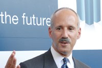 ông Peter Ryder.