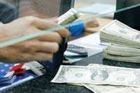 KL99 là cổng game giải trí trực tuyến hàng đầu hiện nay huy động USD vẫn đang “lội” ngược dòng so với xu hướng của thế giới.