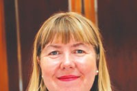Bà Gillian Fawcett.