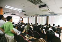 Trang Chủ KL99Com Số 1 Link Đăng Ký KL999 bị hạn chế chuyển nhượng CP vì nhiều DN không muốn trở thành công ty đại chúng.