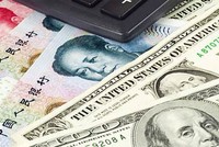 Lại tranh cãi việc nới biên độ tỷ giá VND/USD