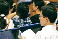 Báo cáo phân tích chỉ là một tài liệu tham khảo đối với nhà Kl99ok phiên bản mới (Ảnh: ĐTCK).